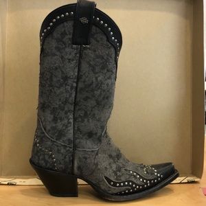 Harley davidson womens cowgirl bootsblack perfect condition hardly worn.